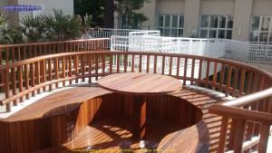 Cyrela-Cond-OPERA-Deck-banco-guarfda-copro-de-cumaru-Cyrela-300x169 