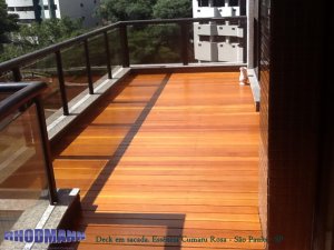 Deck-em-Sacada-Essência-Cumaru-Rosa-Sao-Paulo-SP-300x225 